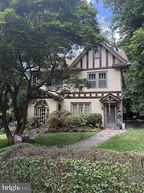 1st image of 620 Beechwood Dr