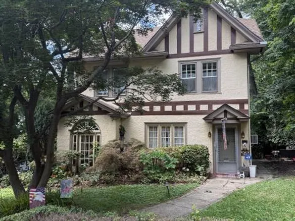 620 Beechwood Dr, Havertown, PA 19083