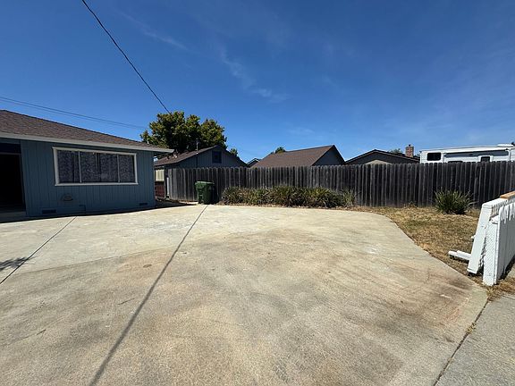 2nd image of 2219 Juan Pablo Ln