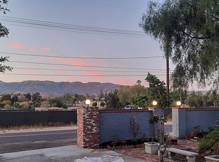 21440 Chatsworth St, Chatsworth, CA 91311