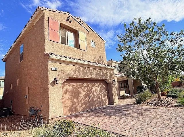 3 bed, 2.5 bath, 1622 sqft, $2,350 — Photo 2