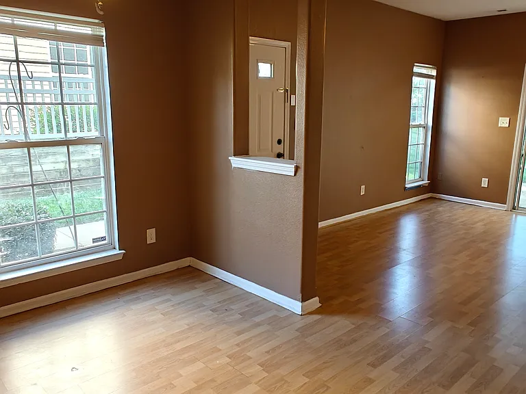 1510 Sylvia Ct — Photo 5