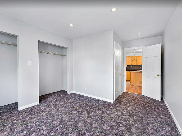 15860 Lexington St — Photo 5