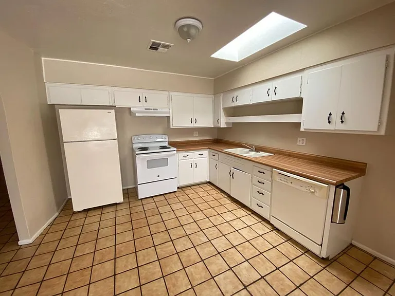 4251 W Keim Dr — Photo 10