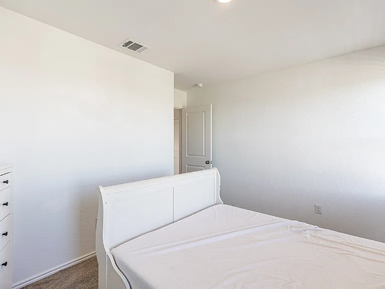 4310 Fluvial Cir — Photo 31