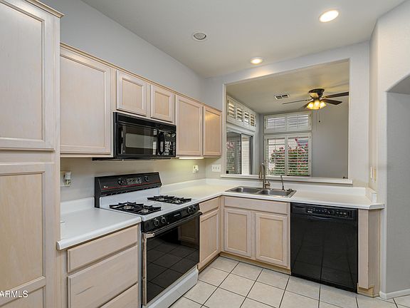 4th image of 16148 W Vista North Drive