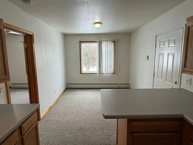 516 S Webb St — Photo 5