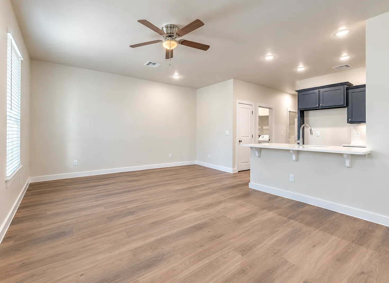 3 bed, 1150 sqft, $1,500 — Photo 2