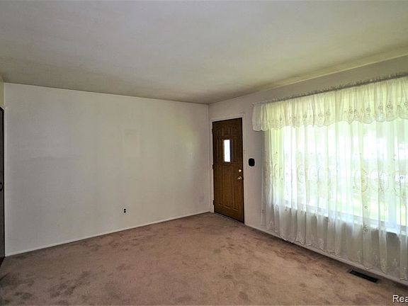 4th image of 20410 Catalano St