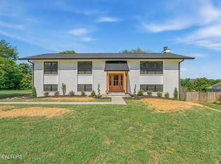 8236 Spruceland Rd, Powell, TN 37849