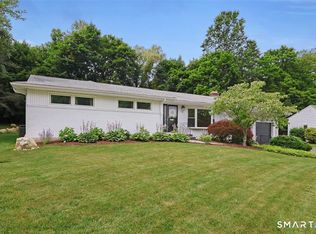19 Tanglewood Road, West Hartford, CT 06117