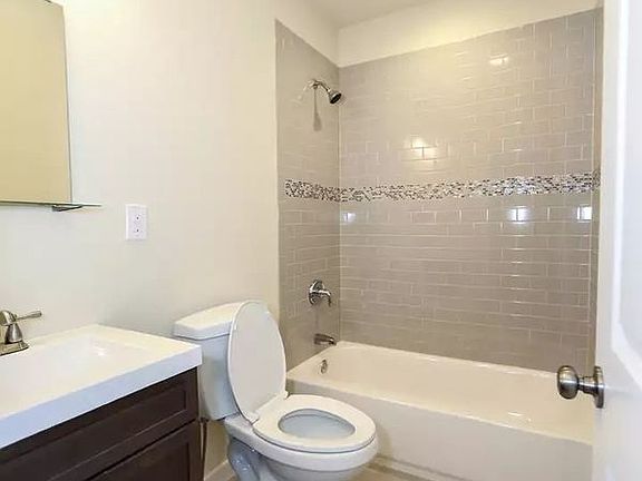 4th image of 1406 Willington St #A