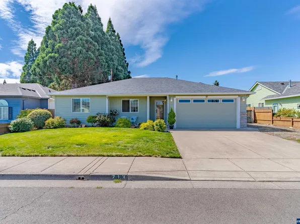 713 Horseback Ct NE, Salem, OR 97301