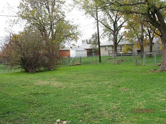 2nd image of 2422 NW 41st St