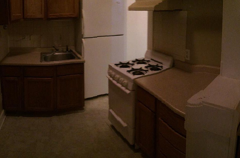 2nd image of 2202 Union St