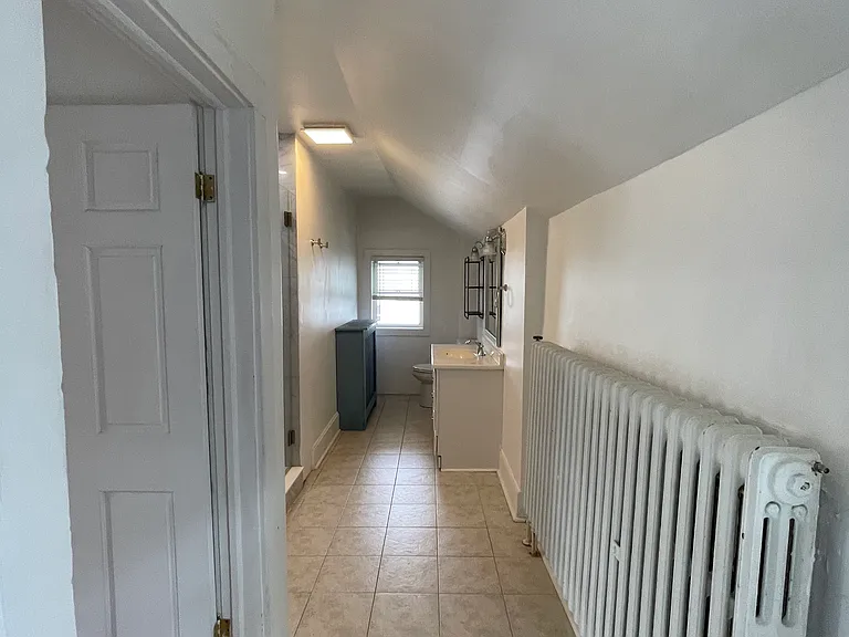 502 Warren St #C — Photo 9