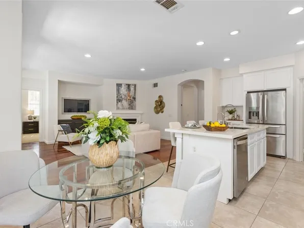 152 Treehouse, Irvine, CA 92603