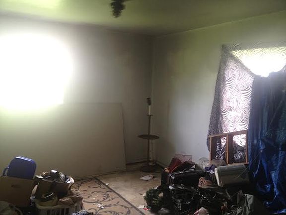 3rd image of 4913 Holloway Dr