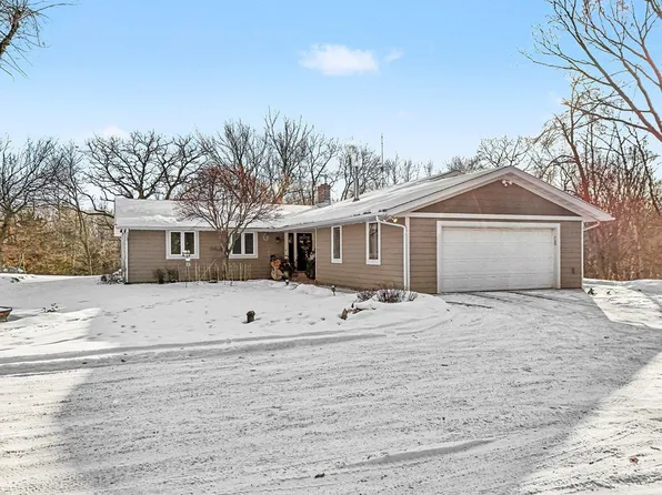 28800 Woodland Trl, New Prague, MN 56071