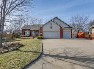 332 E Cheyenne Ct, Kechi, KS 67067