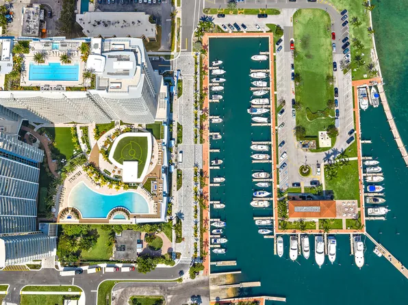 220 Lake Shore Drive #N-1521, Lake Park, FL 33403