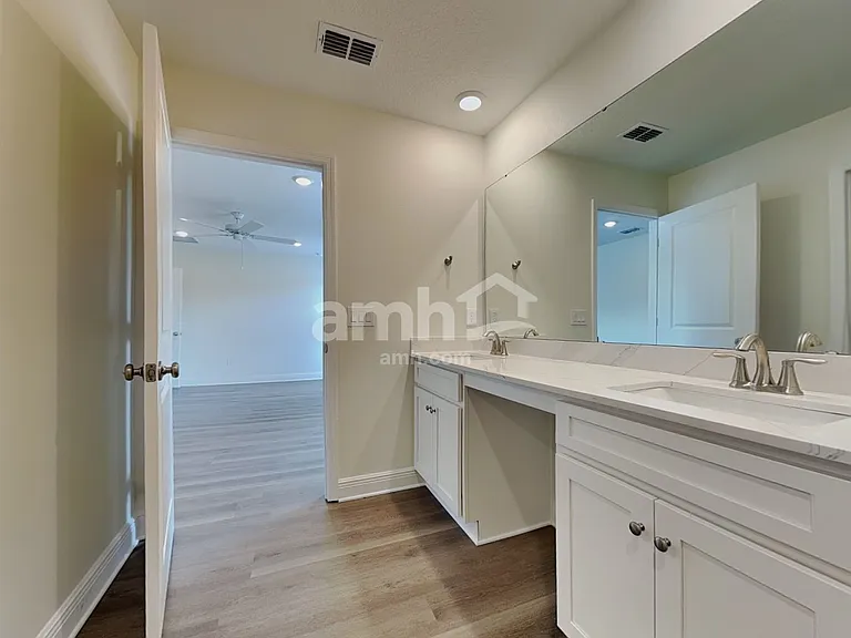 1550 Blue Nile Point — Photo 11