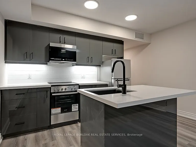 259 King St E #C — Photo 8
