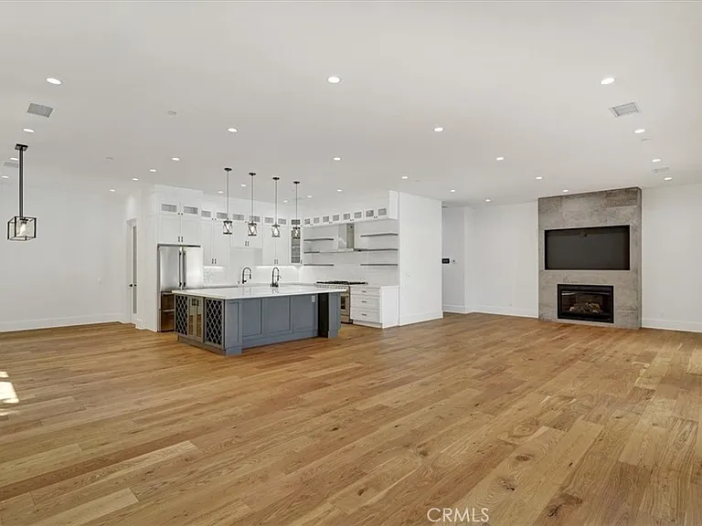 5520 Woodlake Ave — Photo 8