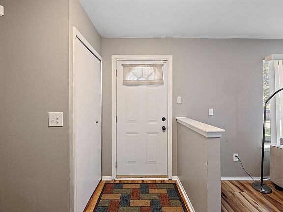 4th image of 29496 Brentwood St