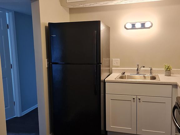 5th image of 115 Southview Dr #32