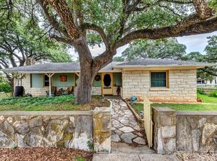 180 N 1st St, Harper, TX 78631