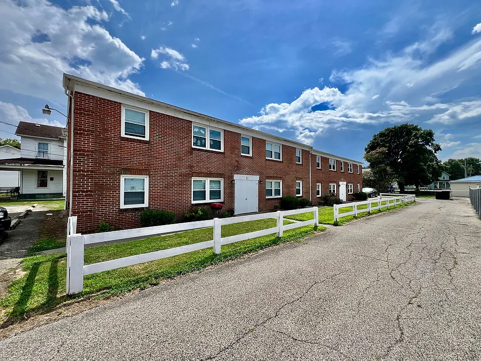 17 S 1st St