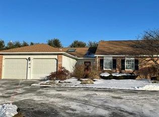 5723 Whitemarsh Dr, Macungie, PA 18062