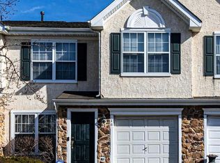 16 Leighton Dr, Mount Laurel, NJ 08054