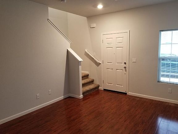 2nd image of 7868 Diamond Willow Ln