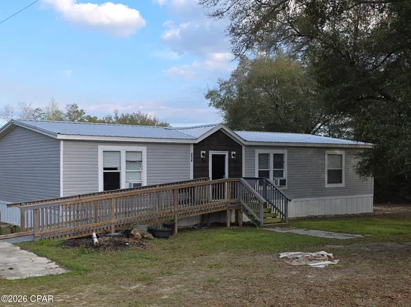 214 Lakepoint Rd, Alford, FL 32420