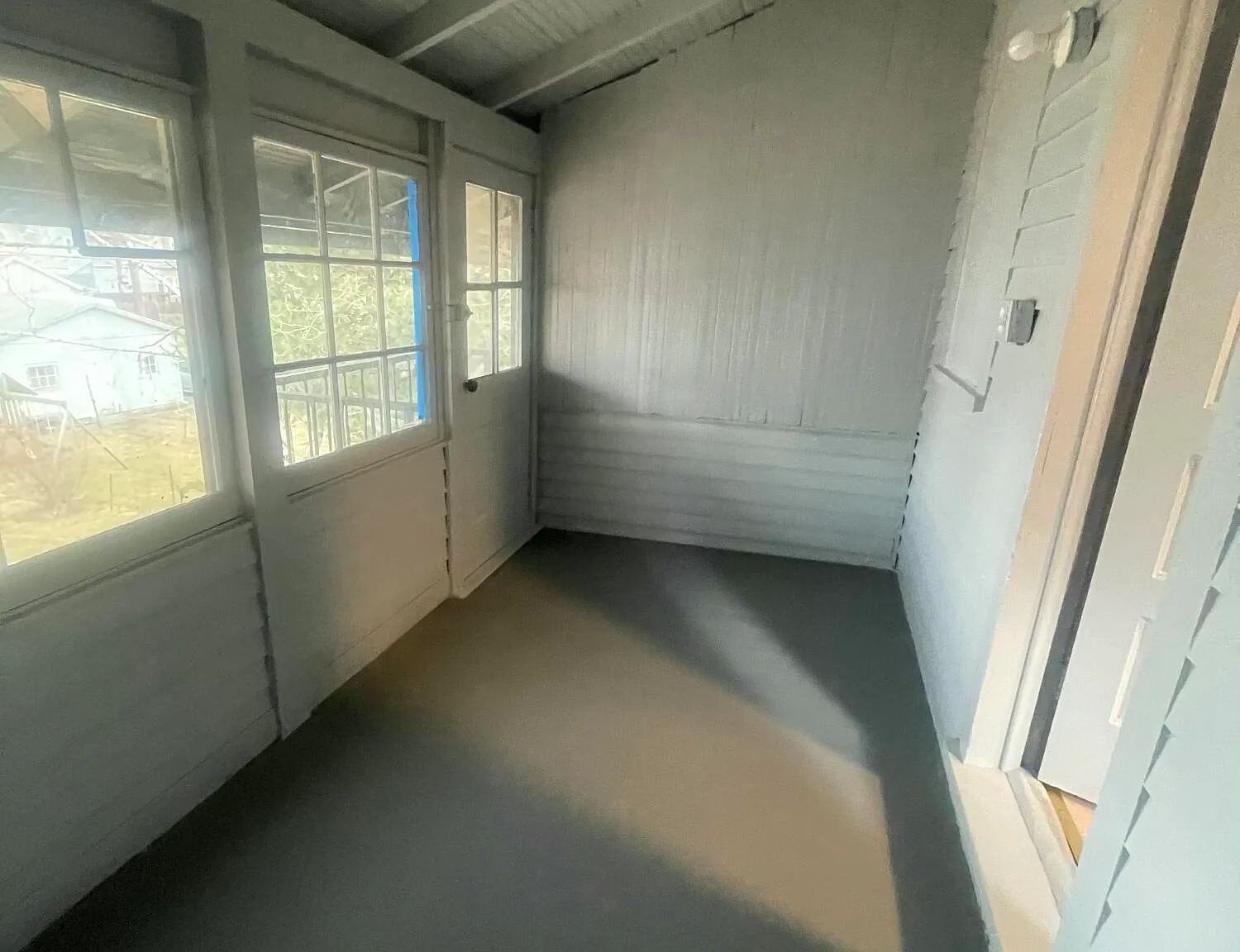3 bed, 1100 sqft, $1,200 — Photo 3