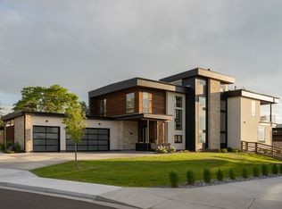 3203 Hillside Dr, Wheat Ridge, CO 80033