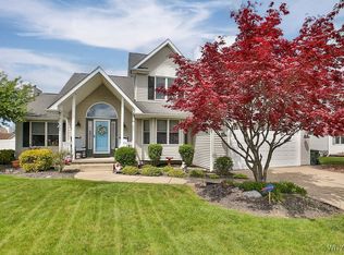 3669 Kelsey Ln, North Tonawanda, NY 14120