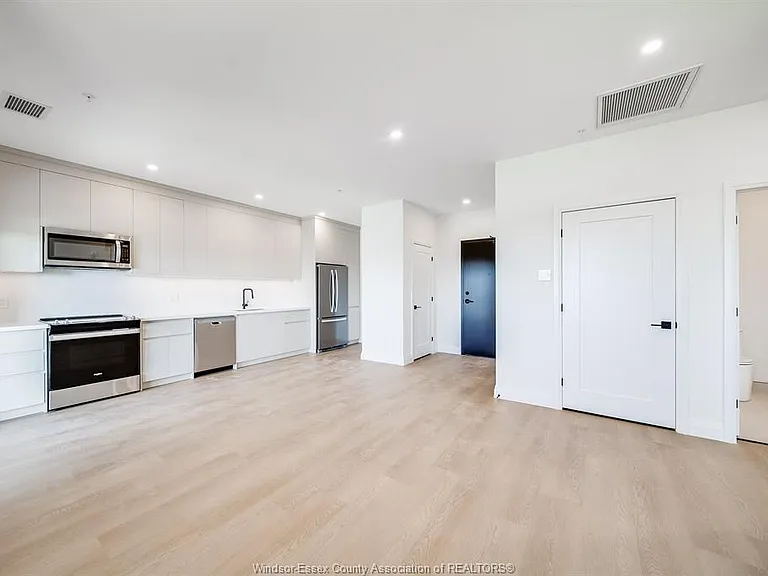 4300 Laurier Pkwy #543 — Photo 27