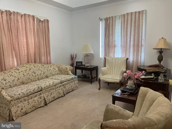 2834 R St SE APT 3, Washington, DC 20020