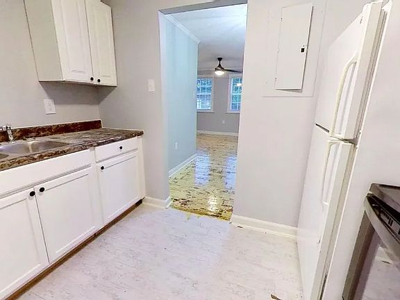 4th image of 5613 Aldrich Ave