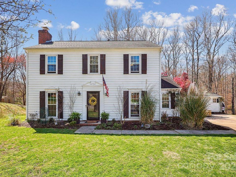 1st image of 904 Jaywood Ln