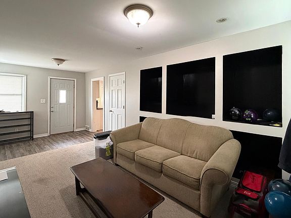 5th image of 110 Red Wing Ave S