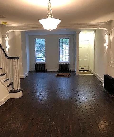 1018 Carpenter St — Photo 3