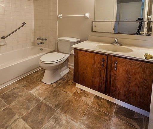 3rd image of 1427 Millers Ct