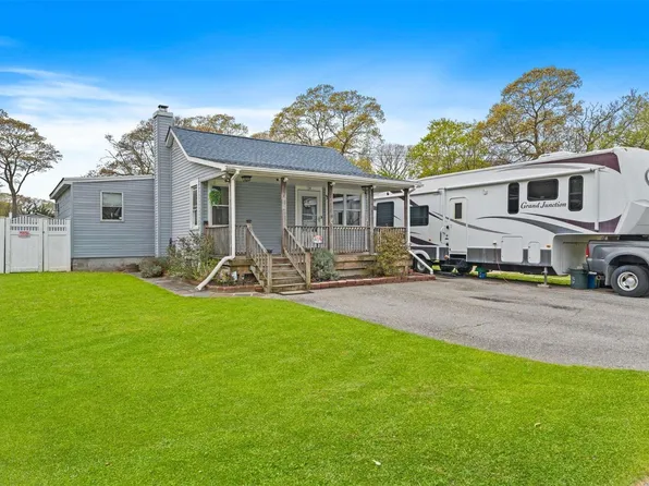 24 Stackyard Drive, Mastic Beach, NY 11951