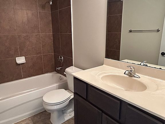 5th image of 6191 Ancient Oak Dr APT 163