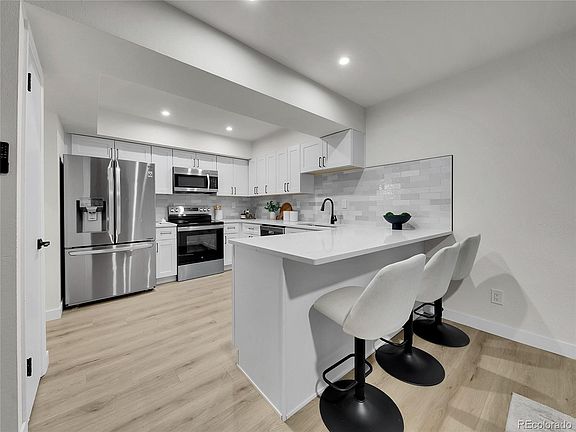 5th image of 3532 S HillCrest Drive #2