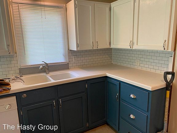 2nd image of 211 W Sweeney Blvd
